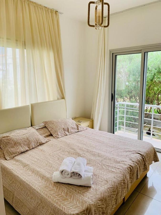 Beautiful & Quiet Two-Bedroom Apartment With Private Garden Lukomorye C1 Kyrenia  Ngoại thất bức ảnh