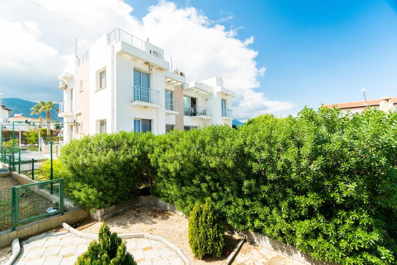 Beautiful & Quiet Two-Bedroom Apartment With Private Garden Lukomorye C1 Kyrenia  Ngoại thất bức ảnh