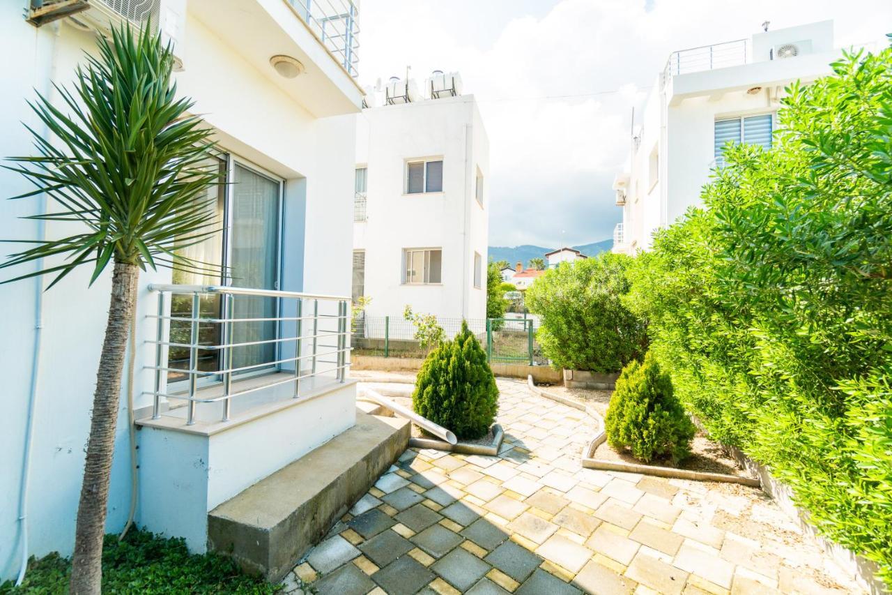 Beautiful & Quiet Two-Bedroom Apartment With Private Garden Lukomorye C1 Kyrenia  Ngoại thất bức ảnh